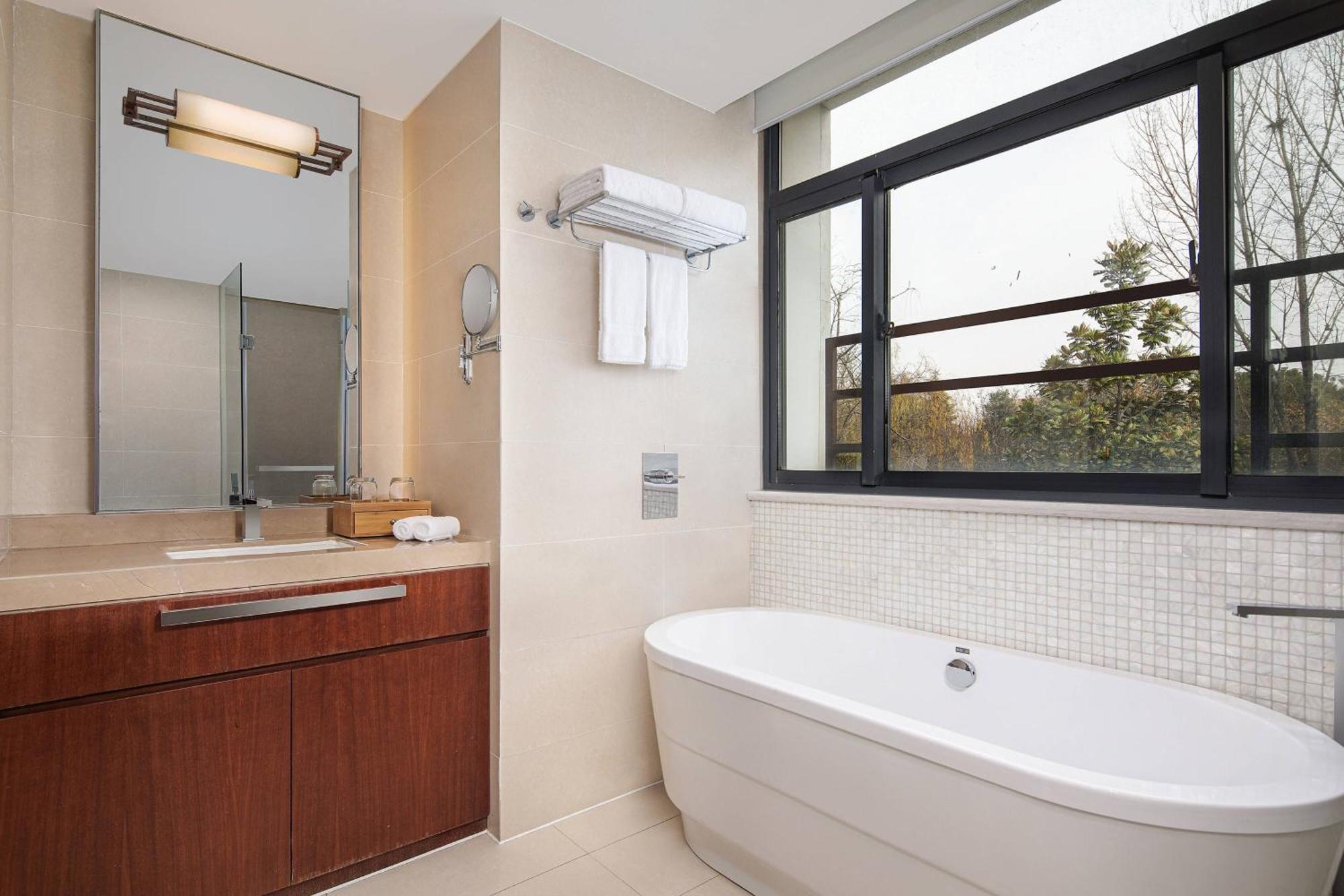 Courtyard By Marriott Wuxi Lihu Lake Esterno foto
